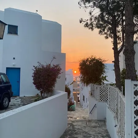 Elite At Ikaria Village Recently Renovated *