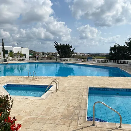 Elite At Ikaria Village Recently Renovated 公寓