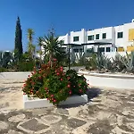 Elite At Ikaria Village Recently Renovated *