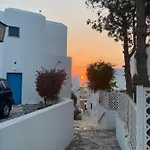Elite At Ikaria Village Recently Renovated *