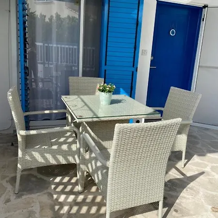 Elite At Ikaria Village Recently Renovated *