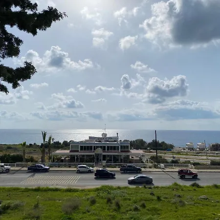 Апартаменты Elite At Ikaria Village Recently Renovated Хлоракас
