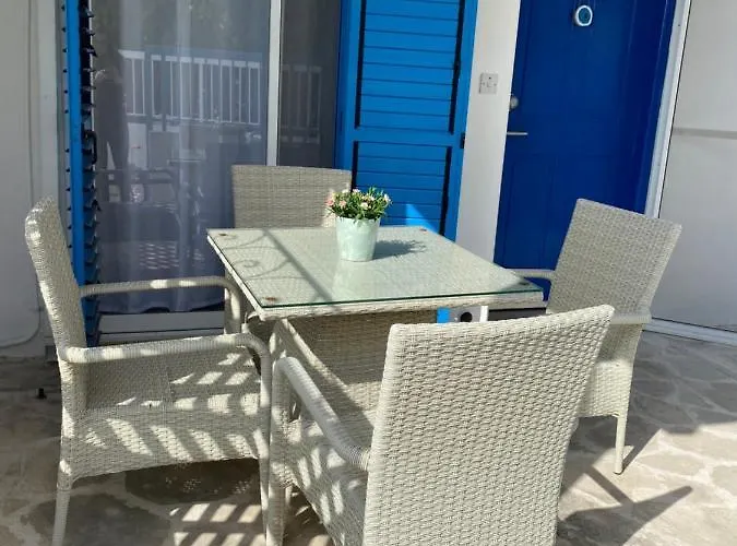 Elite At Ikaria Village Recently Renovated *