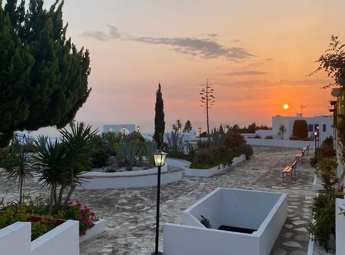 Apartment Elite At Ikaria Village Recently Renovated *