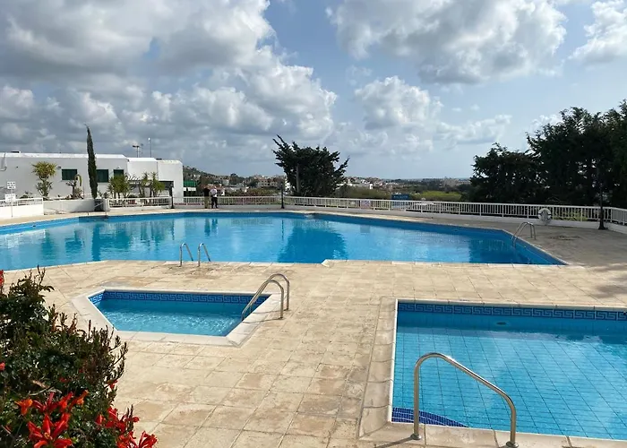 Elite At Ikaria Village Recently Renovated Lejlighed