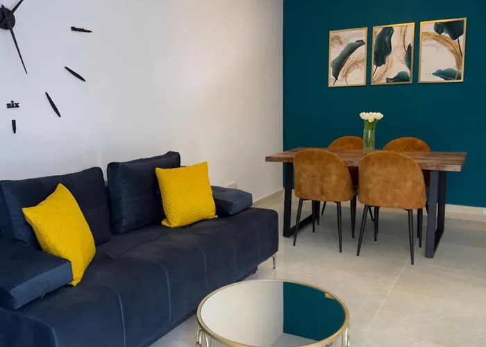 Elite At Ikaria Village Recently Renovated דירה