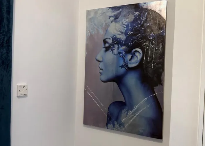 Elite At Ikaria Village Recently Renovated *